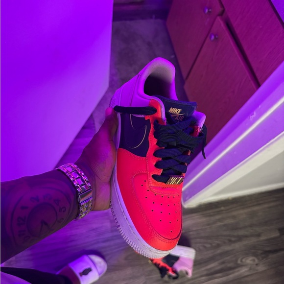 Nike Kids Sneakers - Bright Red and Black - Picture 1 of 3